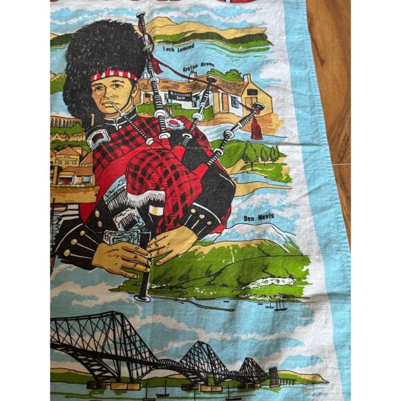 Vintage 1988 Thistle Products Scotland Tea Towel 100% Cotton Scottish Piper - Picture 3 of 6